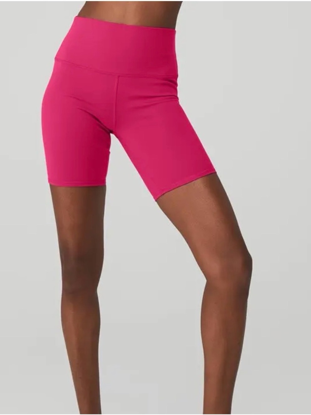Alo Yoga Magenta Crush 7” biker shorts in Airbrush